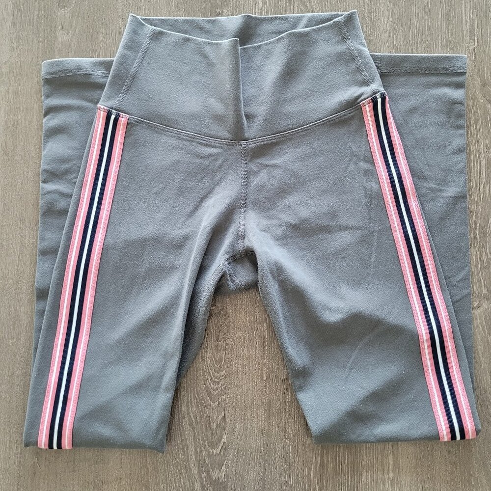 Aritzia TNA Atmosphere Leggings